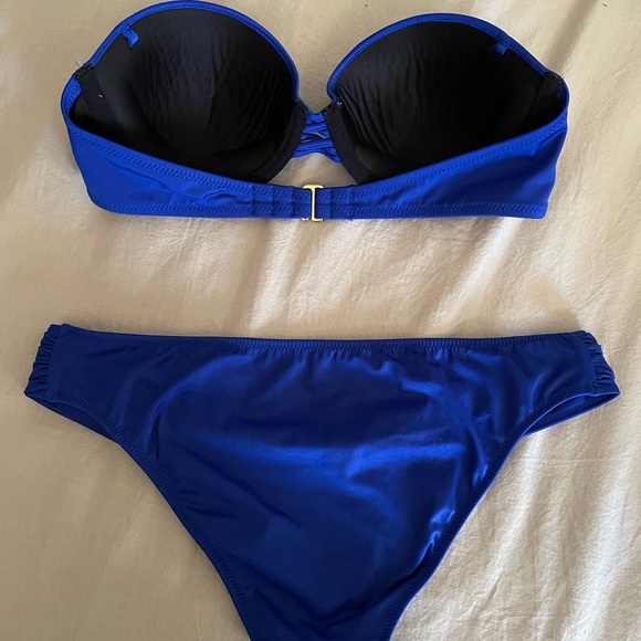 Navy Blue Victoria Secret bikini bottoms small top 32C - Picture 4 of 4
